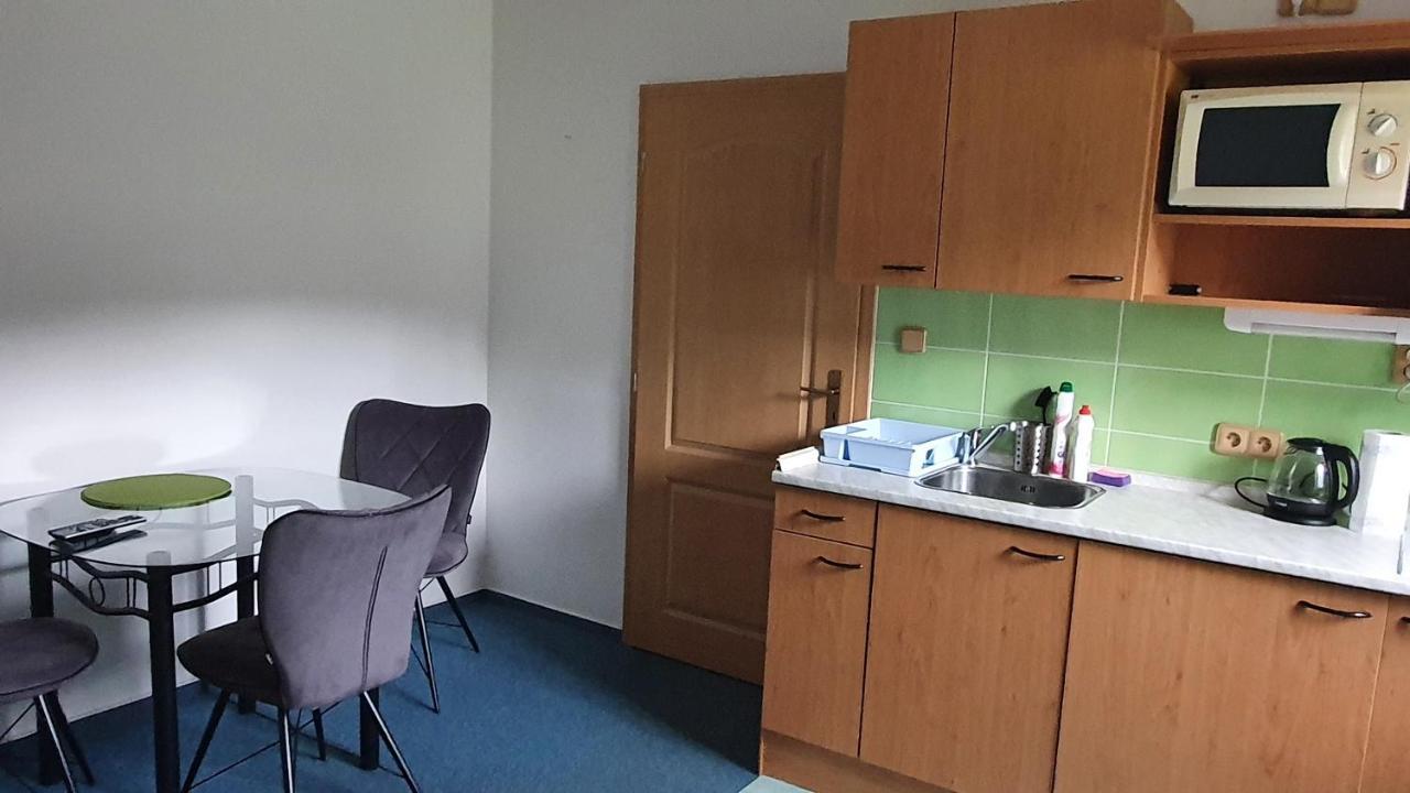 Apartmany Eddy 로끼뜨니쩨나드이제로우 외부 사진